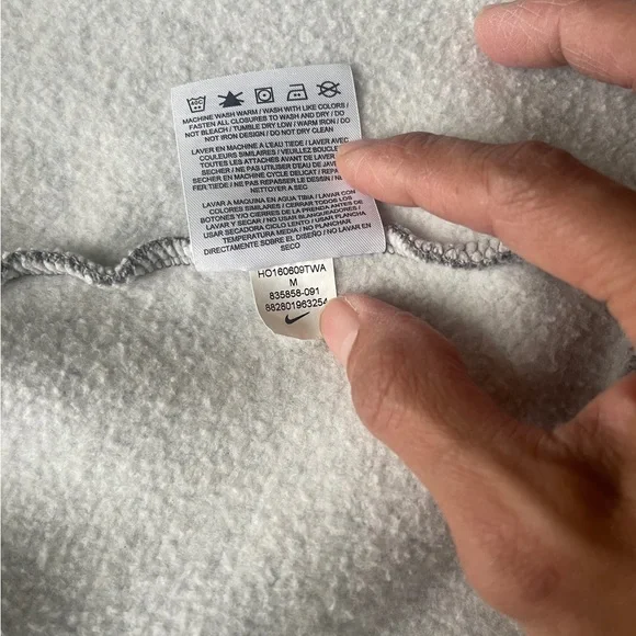 Nike Gray Fleece-Lined Zip-Up Hoodie, size M - Picture 6 of 6